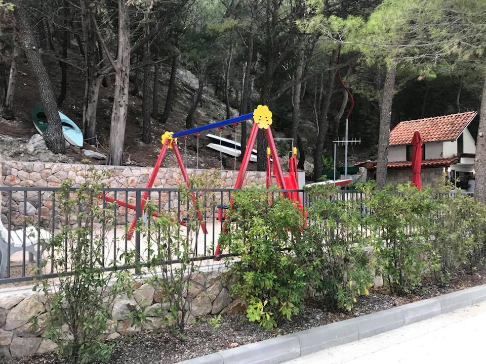 34703288_10212172640419527_6764163072715128832_n