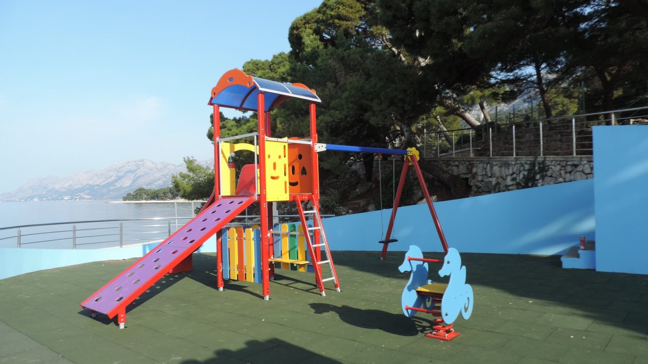 516847603_10229701473149390_4247079039103001894_n - Copy