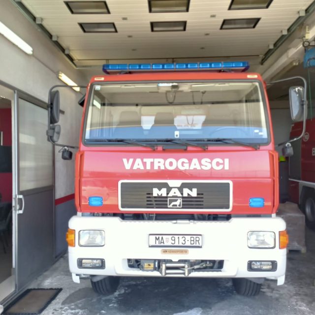 518341282_10229835252093780_8036990370383723434_n